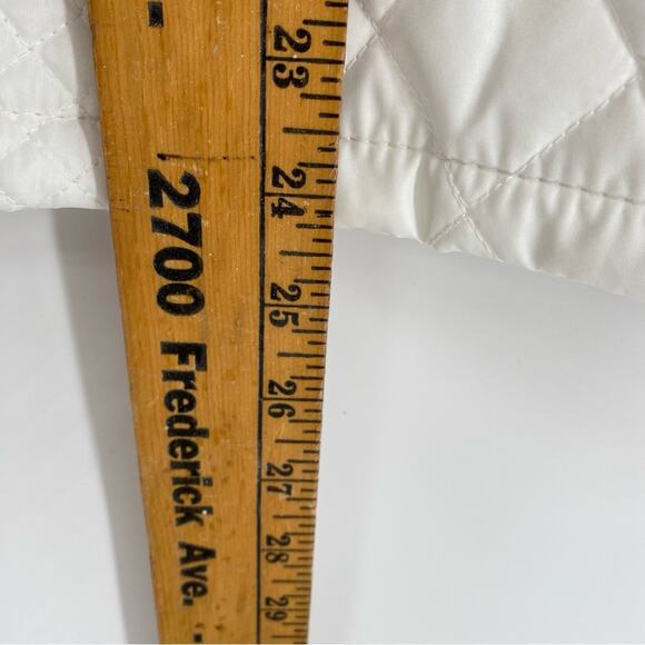 G.H. BASS & Co. Quilted Vest Outdoor Equestrian Classic Hiking White W/ Brown L - Picture 7 of 9